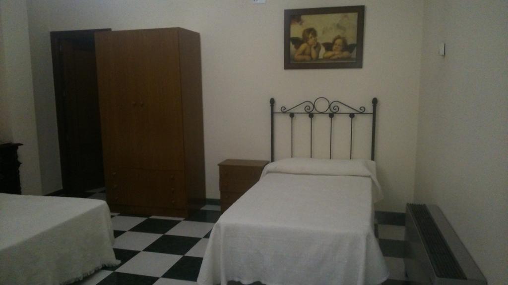 Hostal El Camionero Burguillos Del Cerro Δωμάτιο φωτογραφία