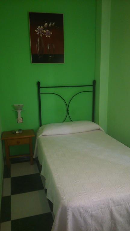 Hostal El Camionero Burguillos Del Cerro Δωμάτιο φωτογραφία