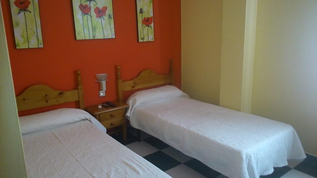 Hostal El Camionero Burguillos Del Cerro Δωμάτιο φωτογραφία