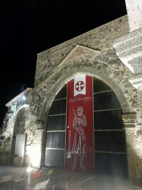 Hostal El Camionero Burguillos Del Cerro Εξωτερικό φωτογραφία